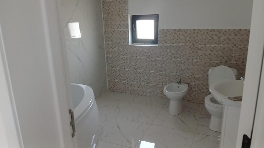 Sanmihaiul Roman - Casa individuala cu 4 camere si bucatarie inchisa - 14