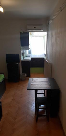 Proprietar, inchiriez garsoniera mobilata si utilata, situata pe Str Londra, in zona Dorobanti - Piata Victoriei. - 5