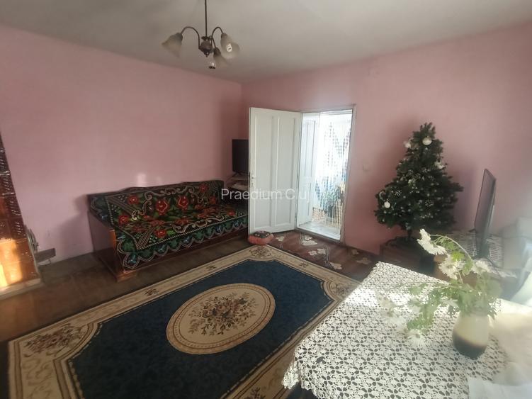 Casa individuală 2 camere in Dezmir, utili 70 mp, teren 662 mp