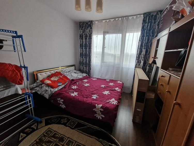 Apartament cu 3 camere decomandat, in zona Podu Ros - 5
