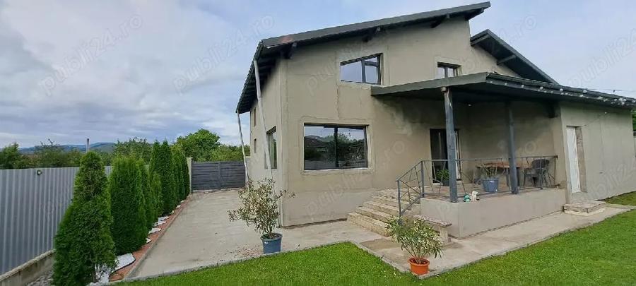 casa zona linistata - 1