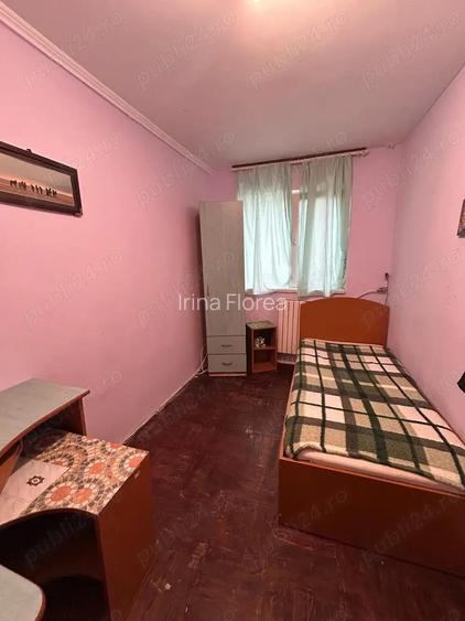 Apartament 4 camere -Zona Sud - etaj 2 4 -60mp Apartament 4 camere -Zona Sud - etaj 2 4 -60mp