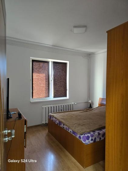 De vanzare Apartament 3camere - 2