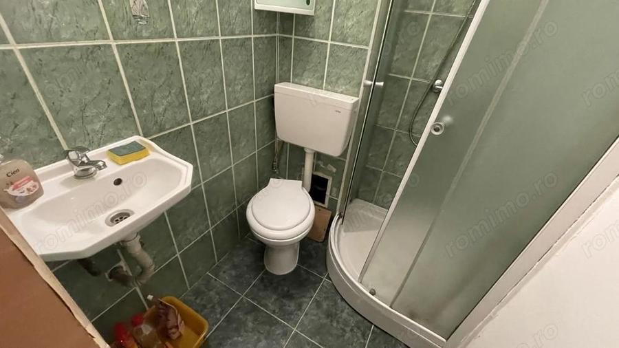 Garsoniera de vanzare-ideala pentru locuit sau investitie - 4