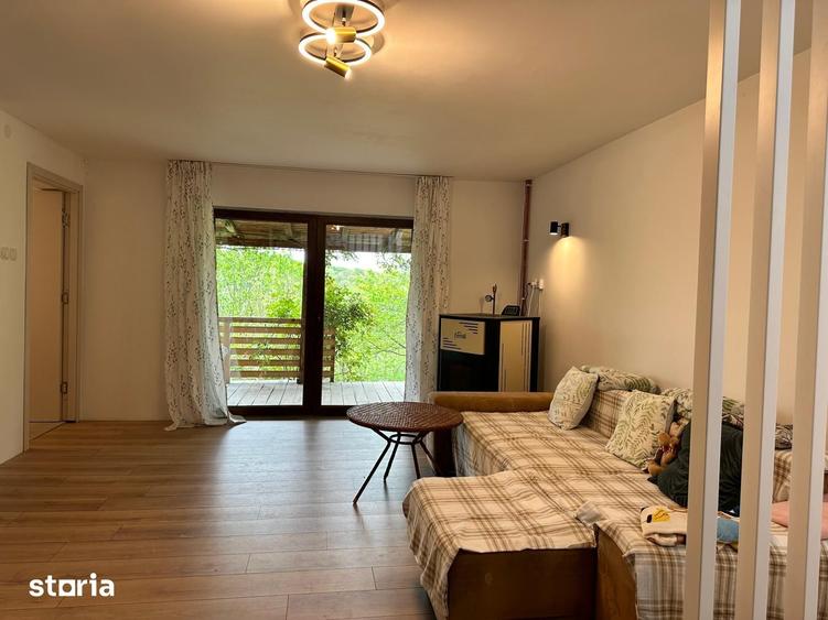 Casă cu 5 camere cu Teren 3029 Mp în Drajna