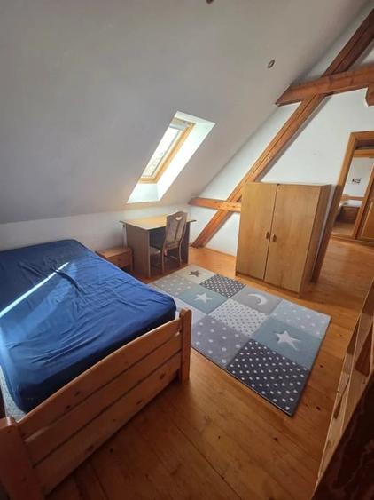 Apartament cu 5 camere semidecomandat în Central