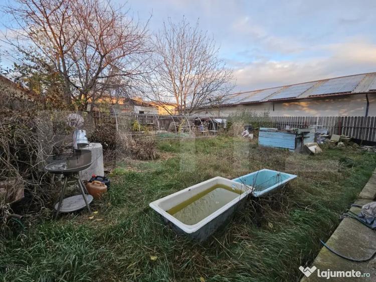 Casă cu 5 camere cu Teren 535 Mp în Valea Adâncă