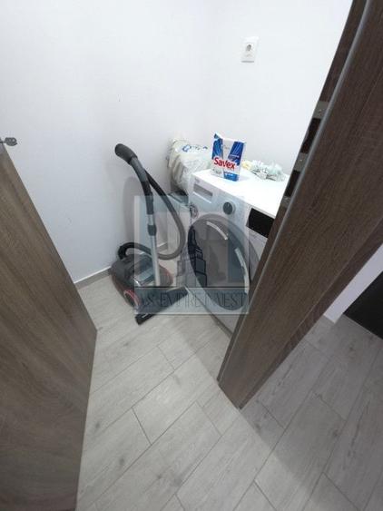 Apartament cu 2 camere decomandat, mobilat în Tractorul