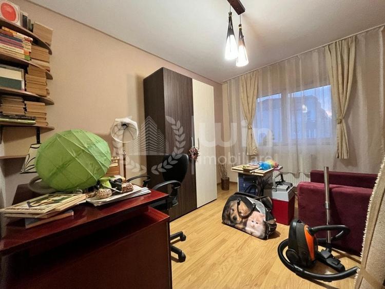 Apartament cu 3 camere decomandat, mobilat în Între Lacuri