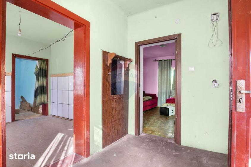 Casă cu 2 camere cu Teren 476 Mp în Șofronea