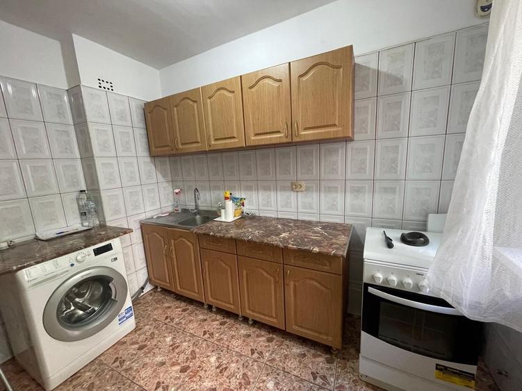Apartament cu 2 camere decomandat, mobilat în Brâncoveanu