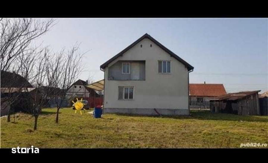 Casă cu 4 camere cu Teren 220 Mp în Buteni