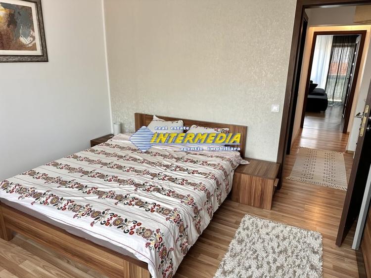 Apartament cu 2 camere decomandat, mobilat în Central