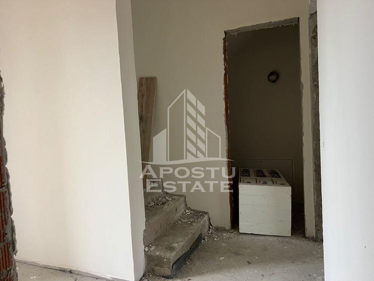 Duplex cu 4 camere cu Canalizare în Covaci