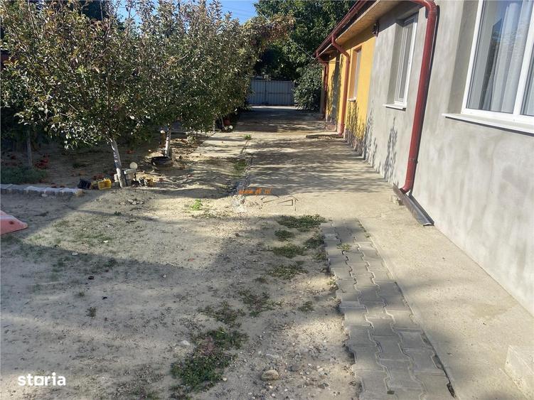 Casă cu 4 camere cu Canalizare în Tătaru