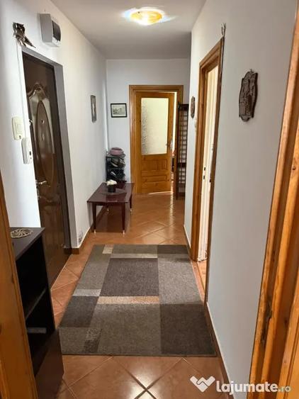 Apartament cu 2 camere decomandat în Calea Romanului