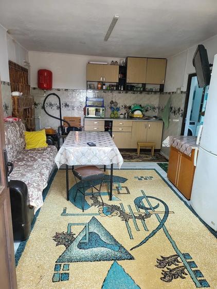 Casă cu 4 camere cu Teren 2200 Mp în Valea Stanciului