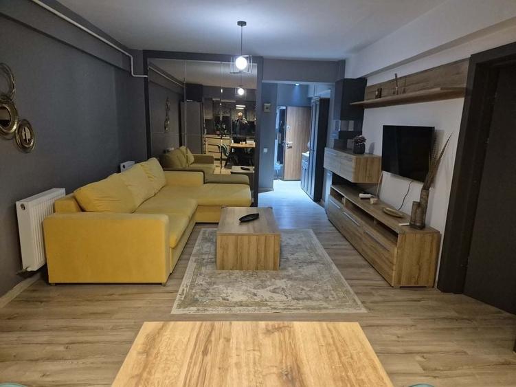 Apartament cu 2 camere semidecomandat în Nicolina