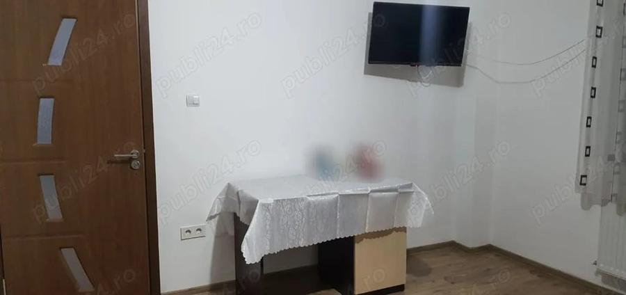 Casă cu 5 camere cu Teren 1800 Mp în Central