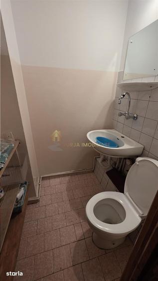 Apartament cu 3 camere decomandat, mobilat în Plopilor