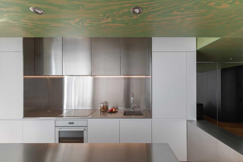 Apartament cu 3 camere decomandat în Cotroceni