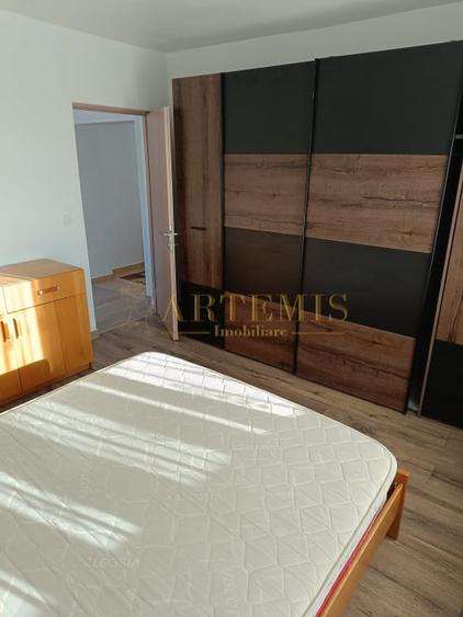 Apartament de 4 camere, decomandat, 96 mp., zona Calea Moldovei. - 4