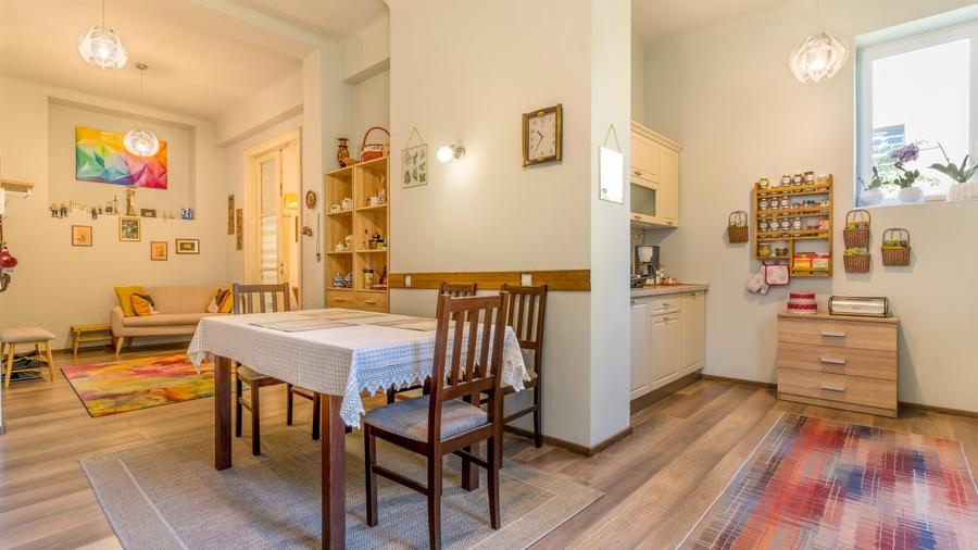 Duplex interbelic cu farmec istoric, în inima Clujului, Str. Crișan - 10