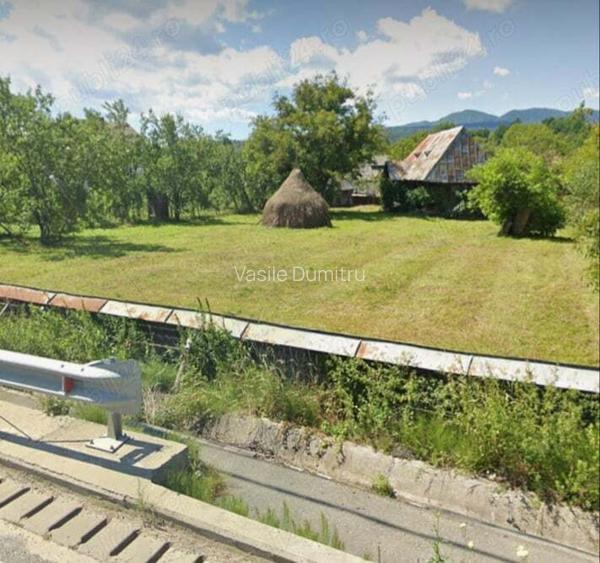 Casa si teren in Maramures comuna Giulesti