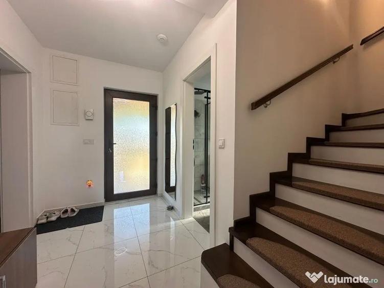 Case moderne in Halchiu lini?te, intimitate ?i acces rapid catre BV! - 12