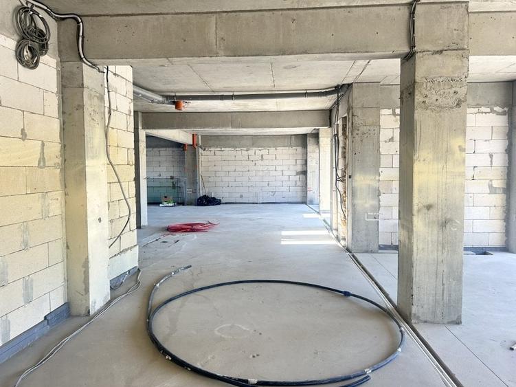 Spațiu comercial nou - 3