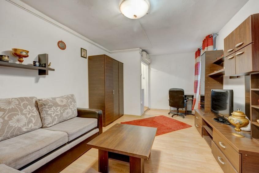 CAROL - REGINA MARIA, CASA 63 MP! - 2