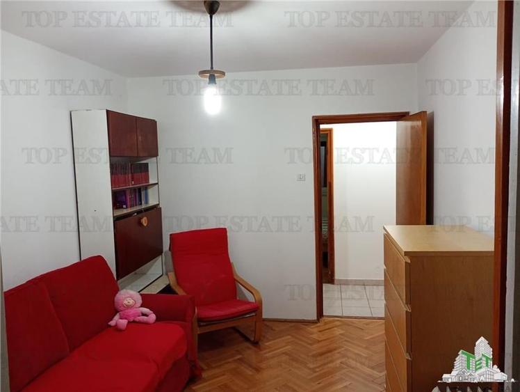 Apartament spatios 3 camere, aproape de metrou, langa Bulevardul Alexandru Obreg - 5