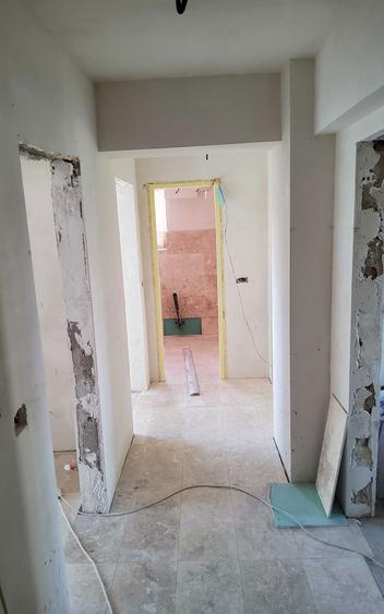 Apartament 3 camere decomandat la pret de 2 camere - 1