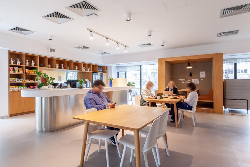 Acces nelimitat 24/7 la spațiu de birou pentru 2 persoane în Spaces Unirii - 6