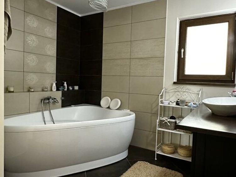 Casa de vanzare in Mogosoaia, strada Armeneasca. - 12