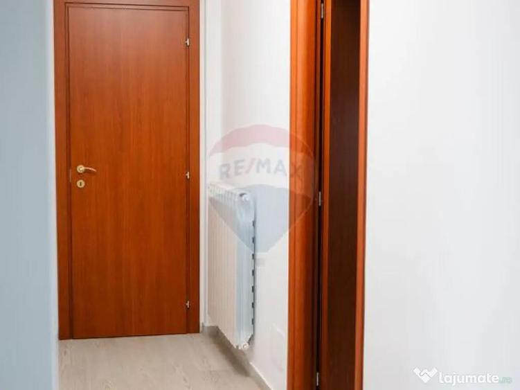 Casa / Vila cu 5 camere de vanzare - 4