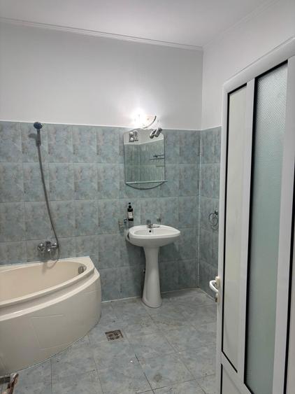 Casa de vanzare in zona centrala. - 8