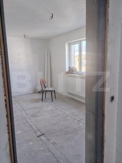 Apartament de vanzare, cu 4 camere, 85 mp, zona centrala - 7
