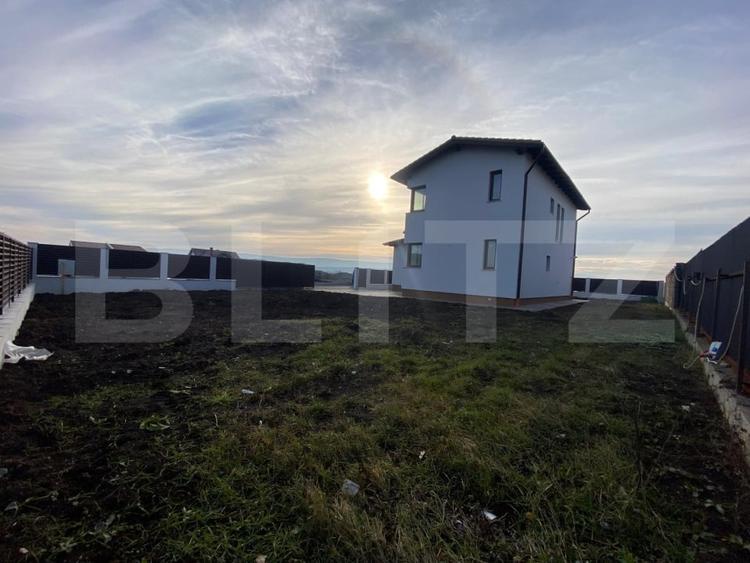 Casa moderna si luminoasa, cu spatii vitrate generoase, 610mp teren, 120 mp util - 14