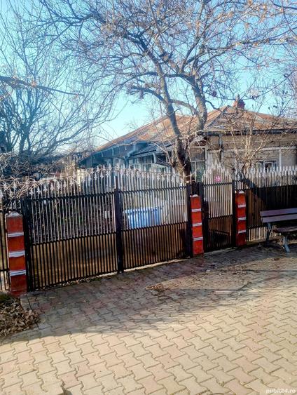 Vand, schimb casa la curte - 2