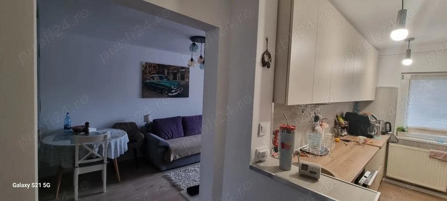 Vand apartament 3 camere ,decomandat, zona Astra 63;mp - 8