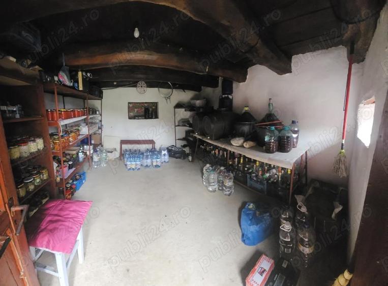 Gospodarie de vanzare in comuna Davide?ti, sat Voroveni. - 5