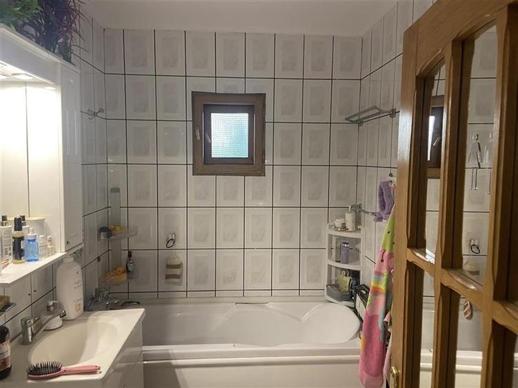 Apartament 3 camere , zona ultracentrala - Primaria Focsani , 83 mp , imbunatati - 16