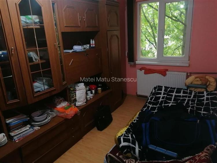 Decomandat cu Centrala Proprie Etaj 1 Decomandat cu Centrala Proprie Etaj 1