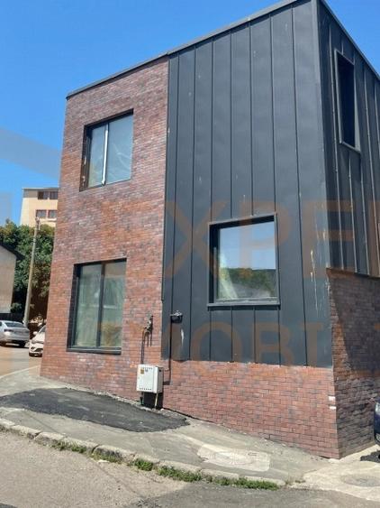 DUPLEX P+1, situat in zona DACIA - 14