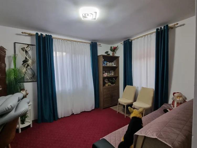 Casă cu 3 camere în Central