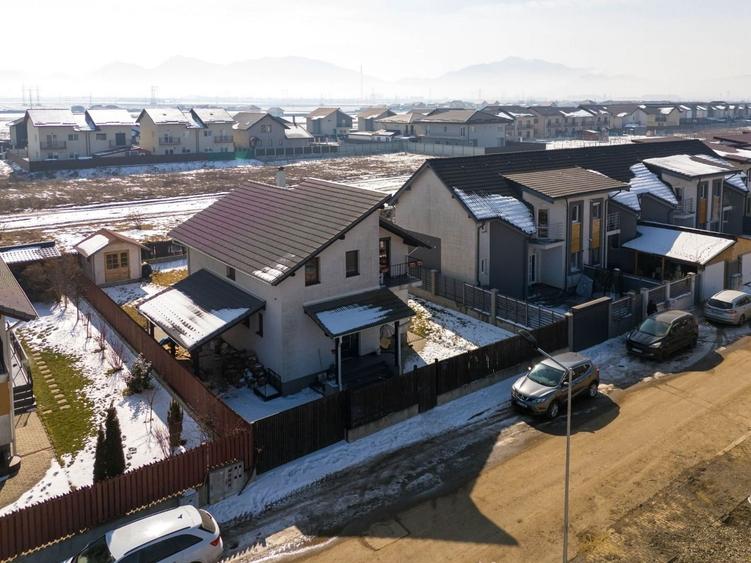 Casă Individuală Modernă de Vânzare | Sânpetru, Brașov - 44