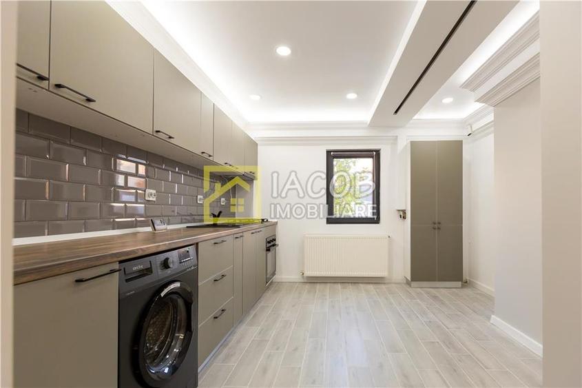 Apartament 3 camere decomandate, str. Stefan cel Mare, Bacau - 1