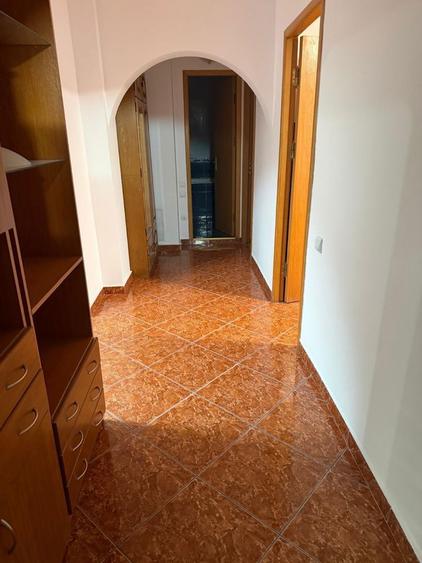 Apartament 4 camere, spatios, mobilat si utilat, zona Mall Veranda - 3