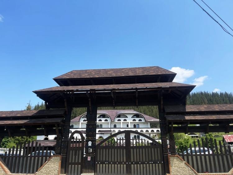 Vanzare 3 camere 106 mp Gura Humorului - investitie la ,,Castel" - 3